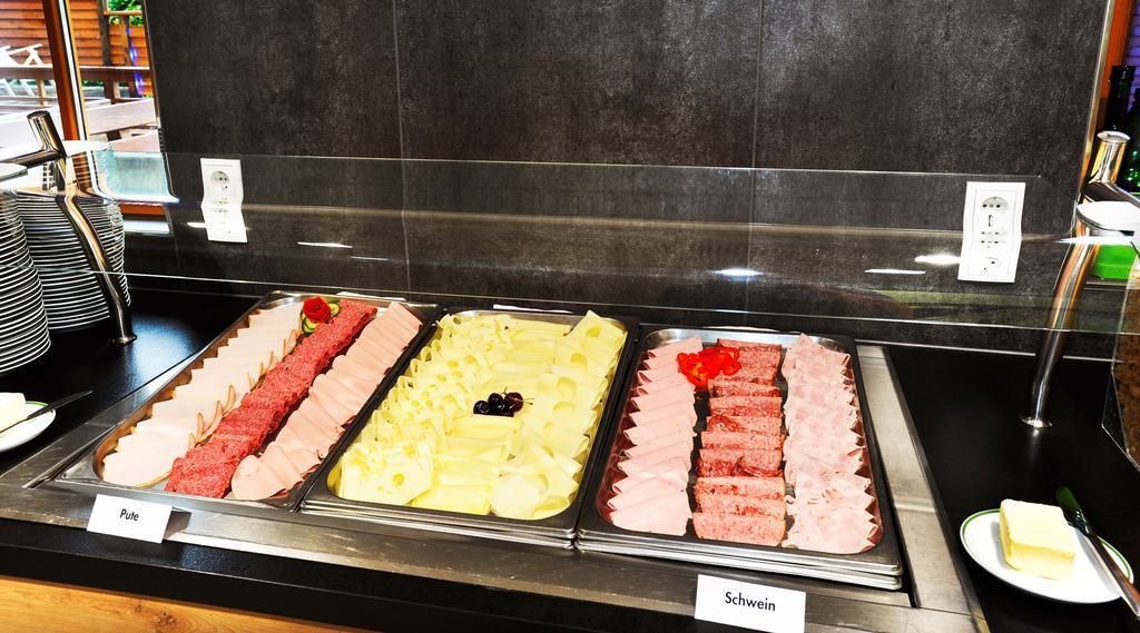 Jugendhotel Aicherヴァークライン エクステリア 写真