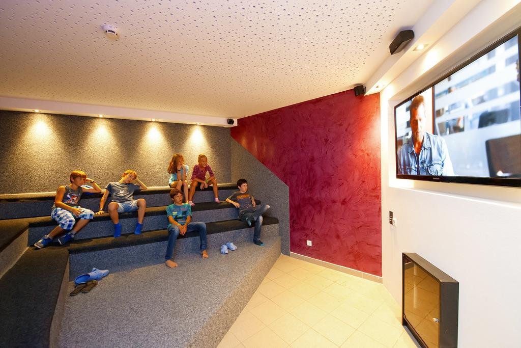 Jugendhotel Aicherヴァークライン エクステリア 写真
