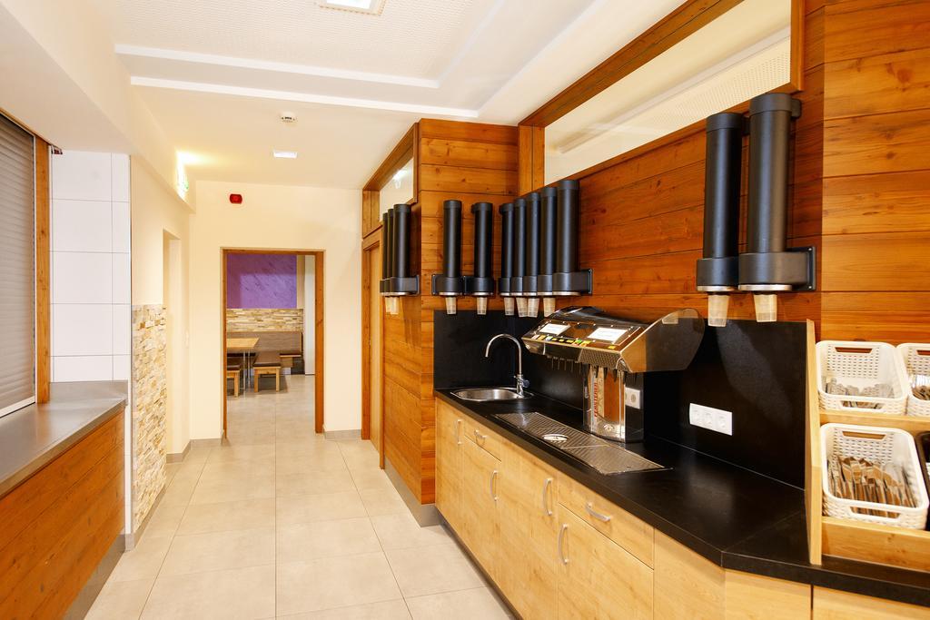 Jugendhotel Aicherヴァークライン エクステリア 写真