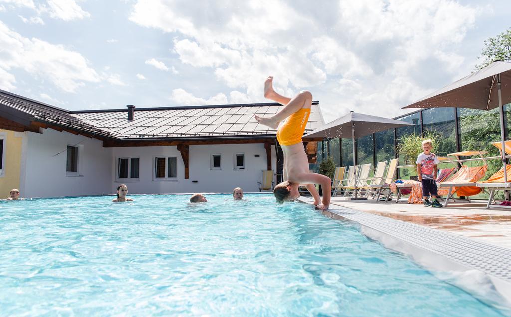 Jugendhotel Aicherヴァークライン エクステリア 写真